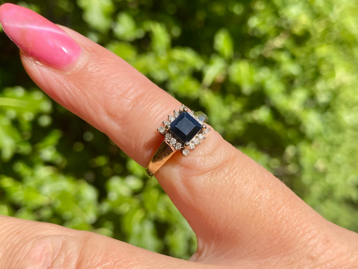Vintage 9ct Gold Sapphire & Diamond Ring