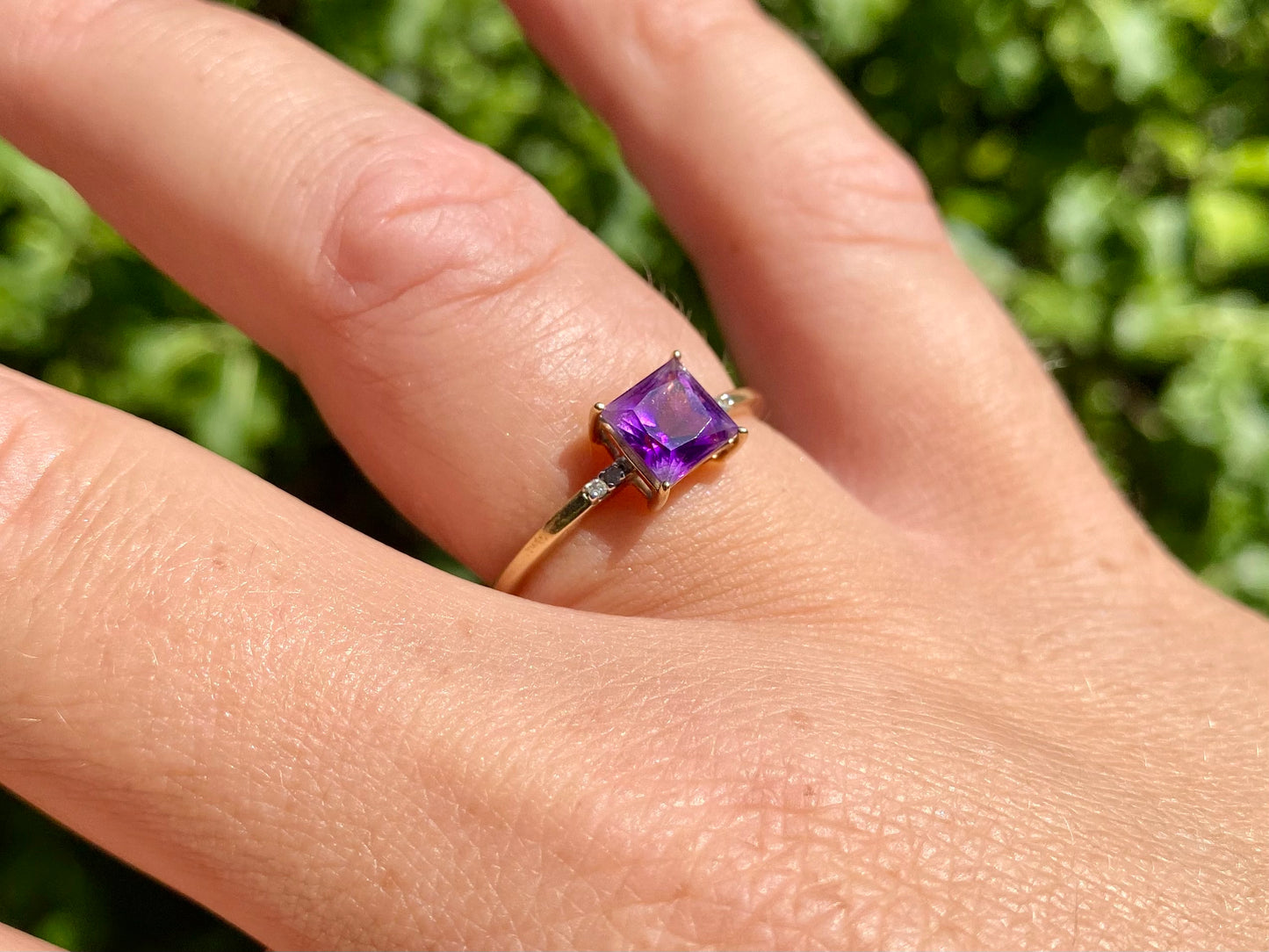 9ct Gold Amethyst & Diamond Ring