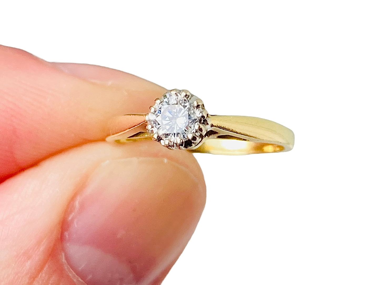18ct Gold Diamond Solitaire Ring