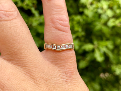 9ct Gold Curved Diamond Ring