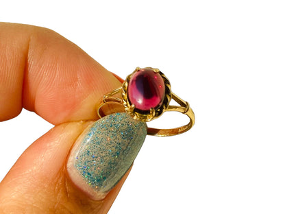 Vintage 9ct Gold Garnet Ring