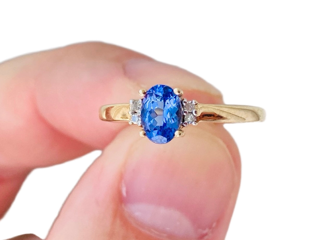9ct Gold Tanzanite & Diamond Ring