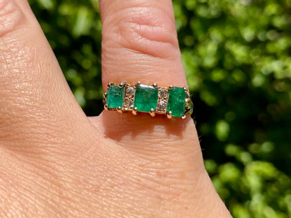Vintage 9ct Gold Emerald & Diamond Ring