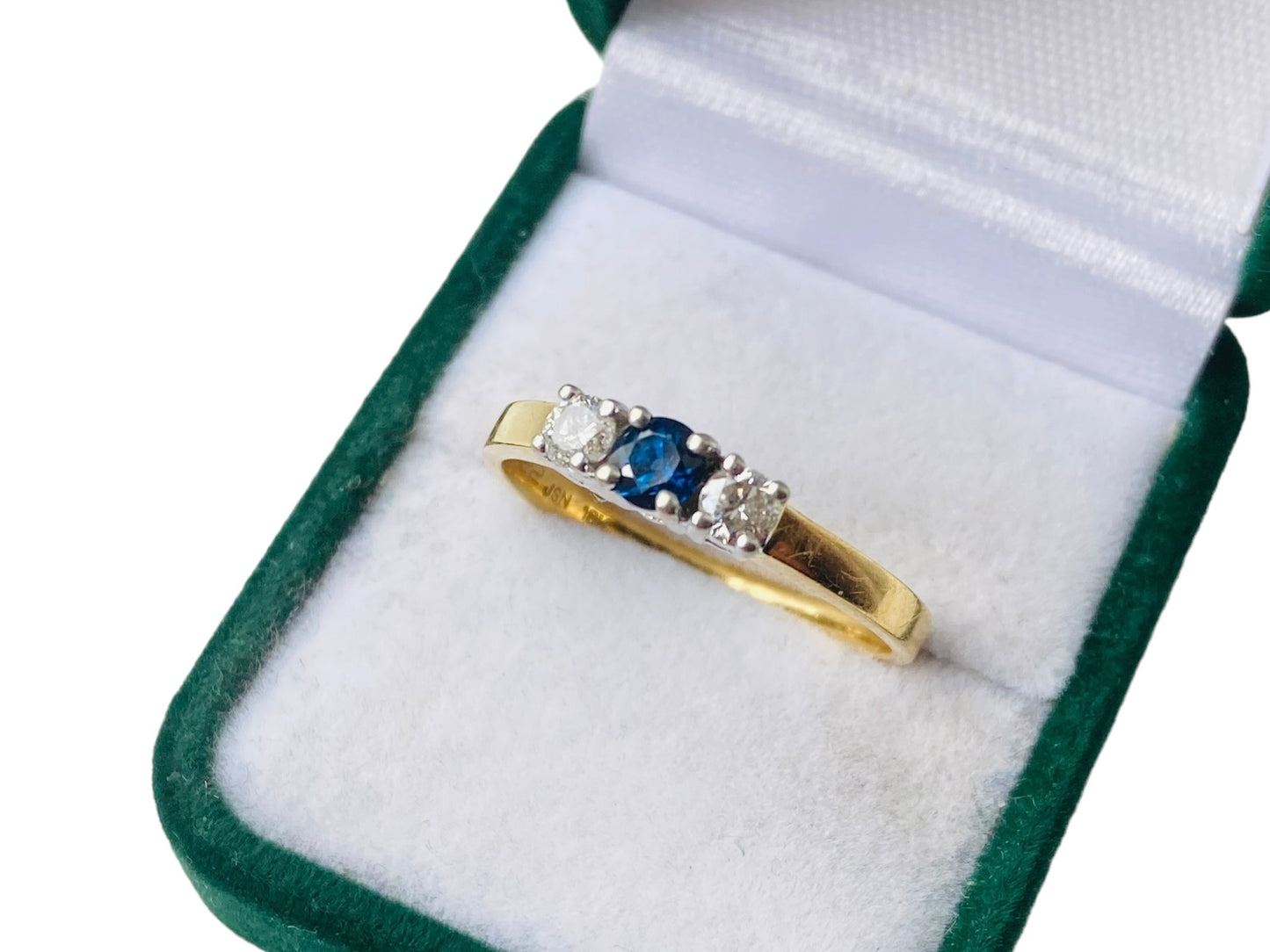 18ct Gold Sapphire & Diamond Ring