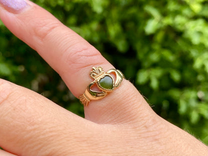 Vintage 9ct Gold Jade Claddagh Diamond Ring