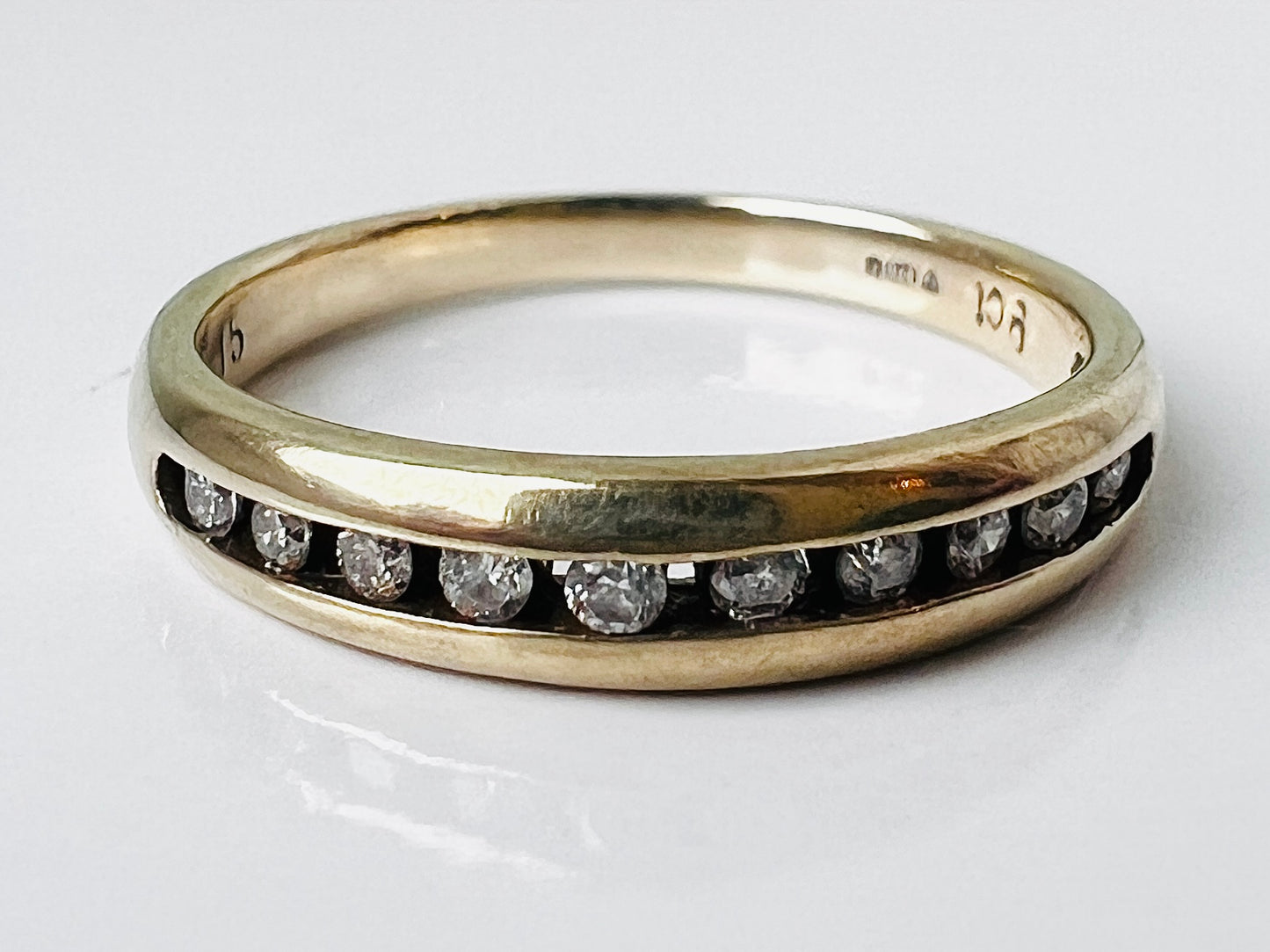 9ct Gold Ten-Stone Diamond Ring