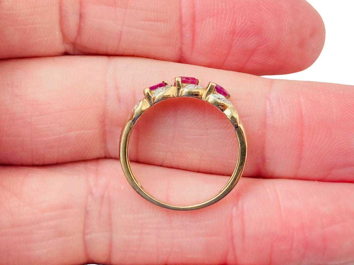 9ct Gold Ruby & Diamond Ring