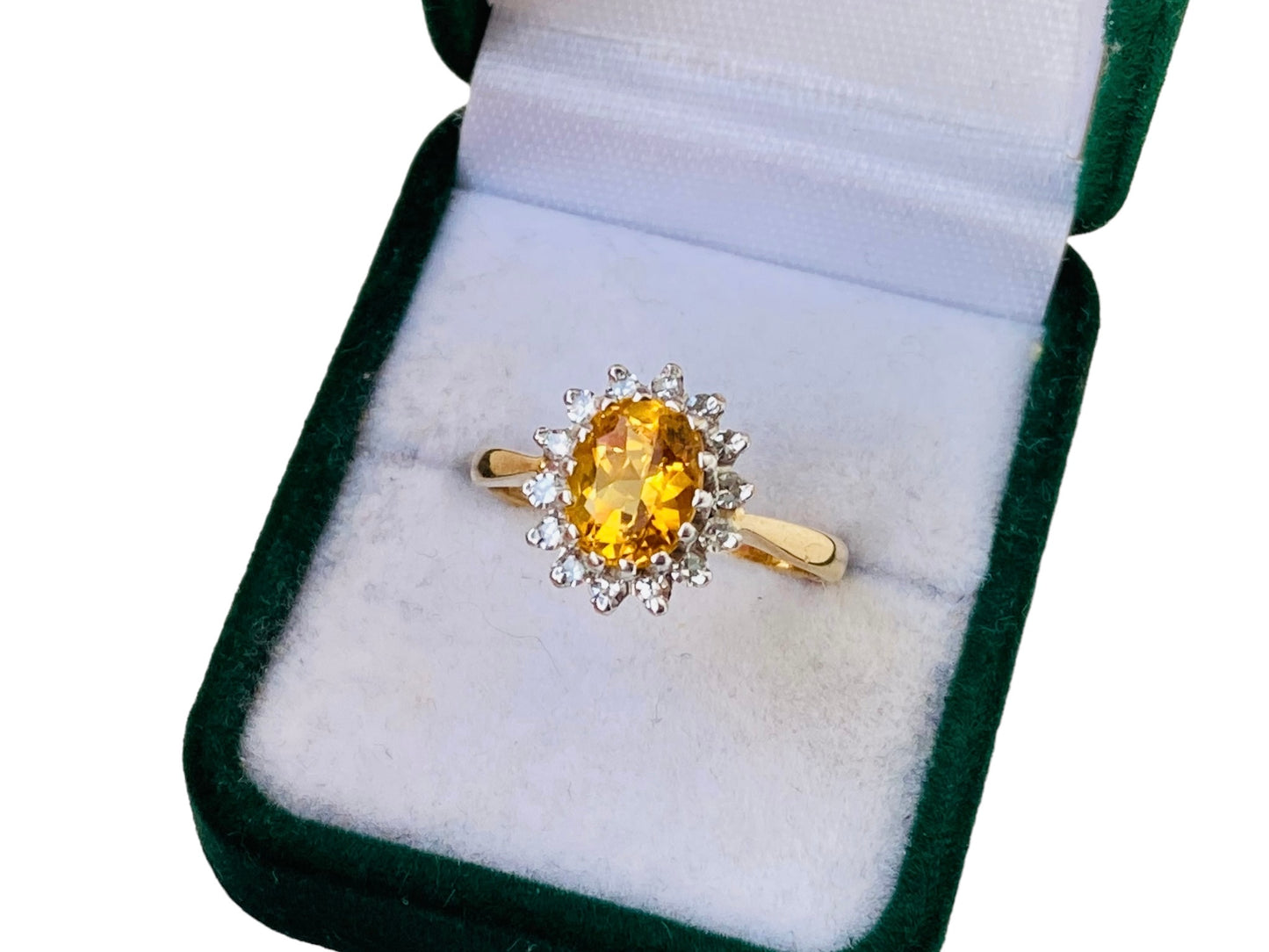 Vintage 18ct Gold Citrine & Diamond Ring