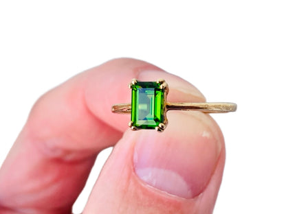 9ct Gold Diopside Ring