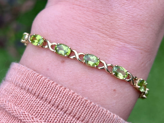 9ct Gold Peridot Bracelet