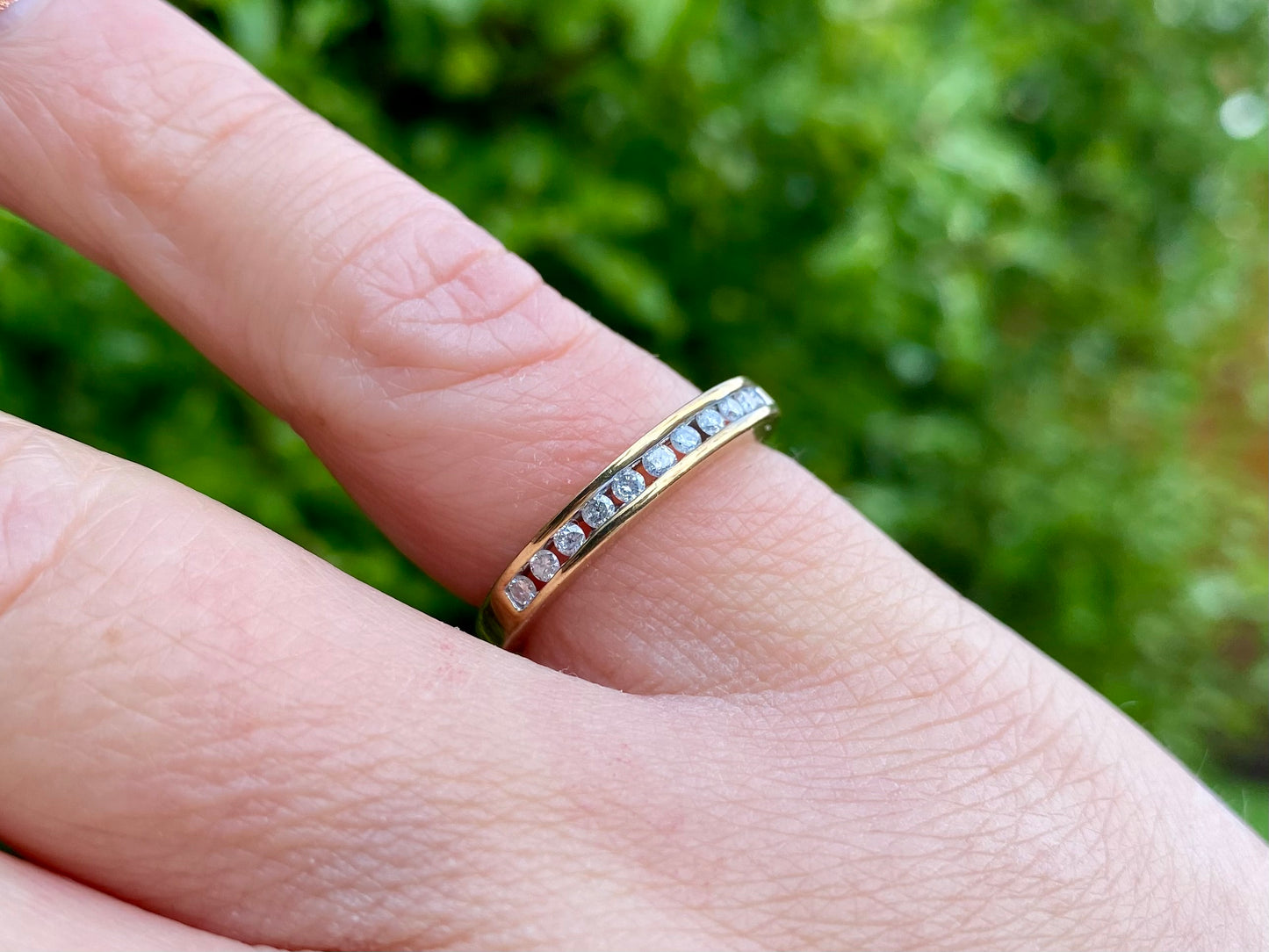 9ct Gold Eleven-Stone Diamond Ring