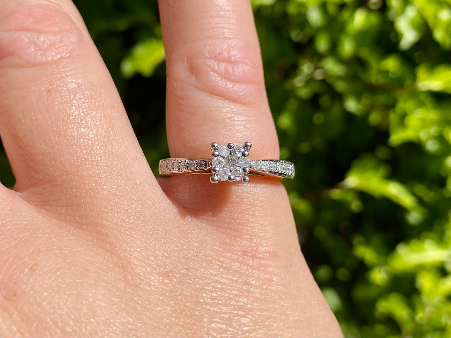 9ct Gold Diamond Ring
