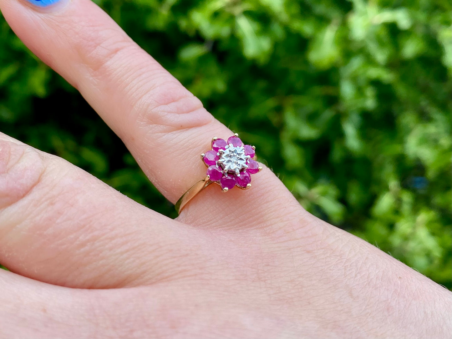 9ct Gold Ruby & Diamond Daisy Ring