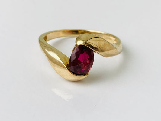 9ct Gold Rhodolite Garnet Ring