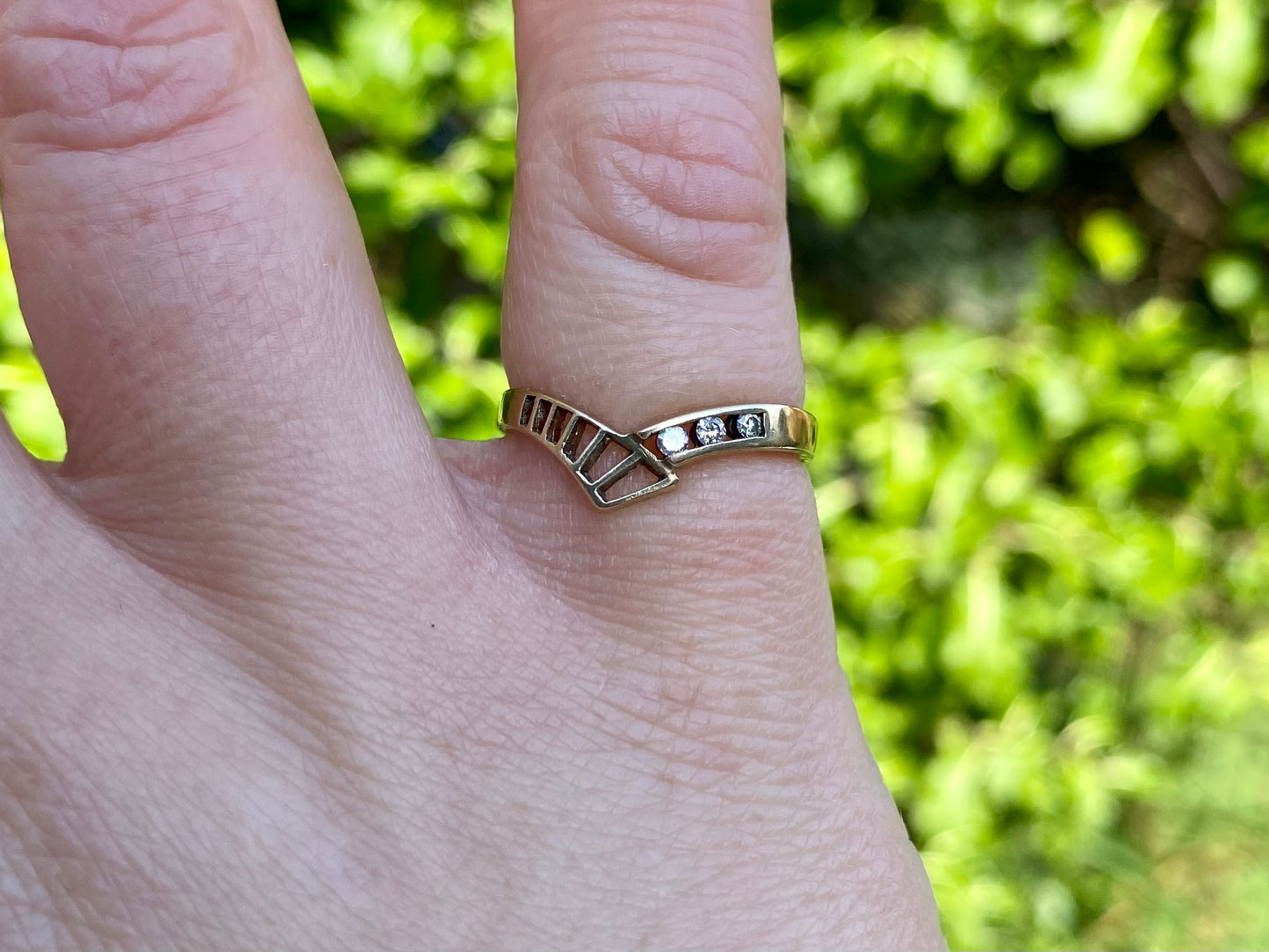 Vintage 9ct Gold Diamond Ring