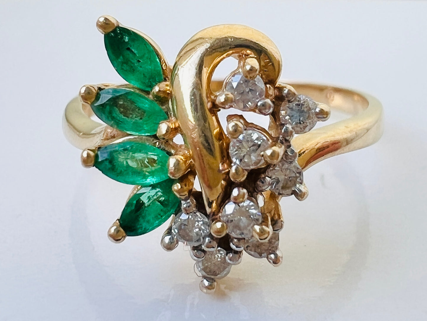 14ct Gold Emerald & Diamond Ring