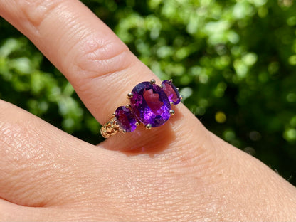 9ct Gold Amethyst & Diamond Ring