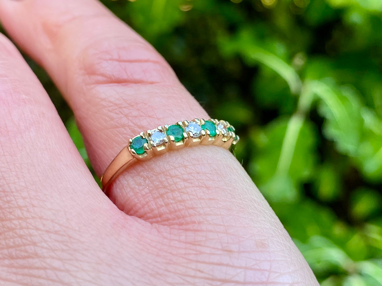 Vintage 9ct Gold Emerald & Diamond Ring