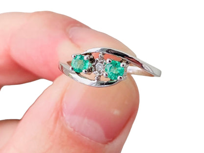 9ct Gold Emerald & Diamond Ring