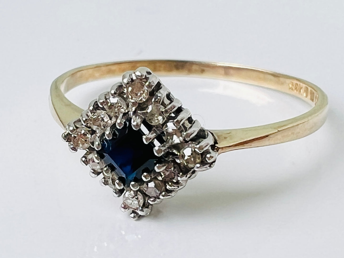 Vintage 9ct Gold Sapphire & Diamond Ring