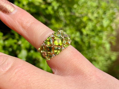 9ct Gold Peridot & Diamond Ring