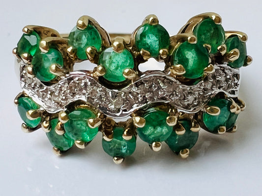 9ct Gold Emerald & Diamond Ring