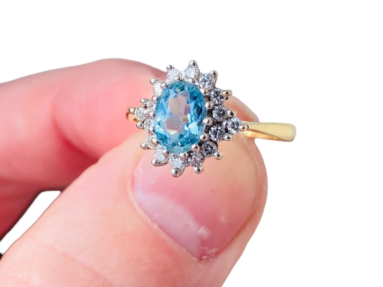 Vintage 18ct Gold Aquamarine Diamond Ring