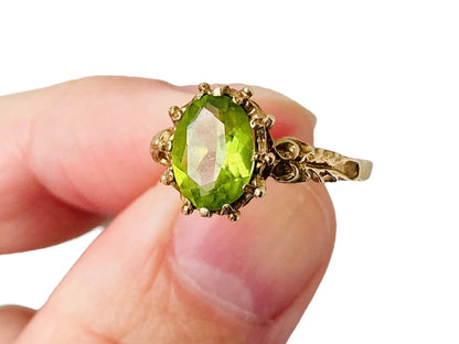 Vintage 9ct Gold Peridot Ring