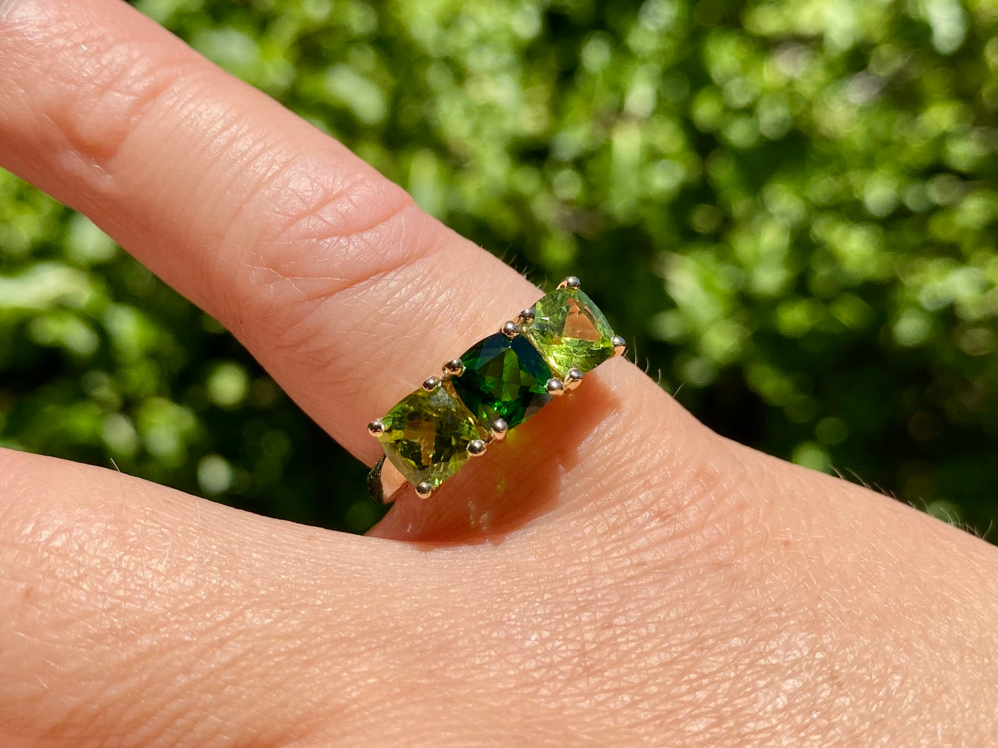 9ct Gold Peridot & Diopside Ring