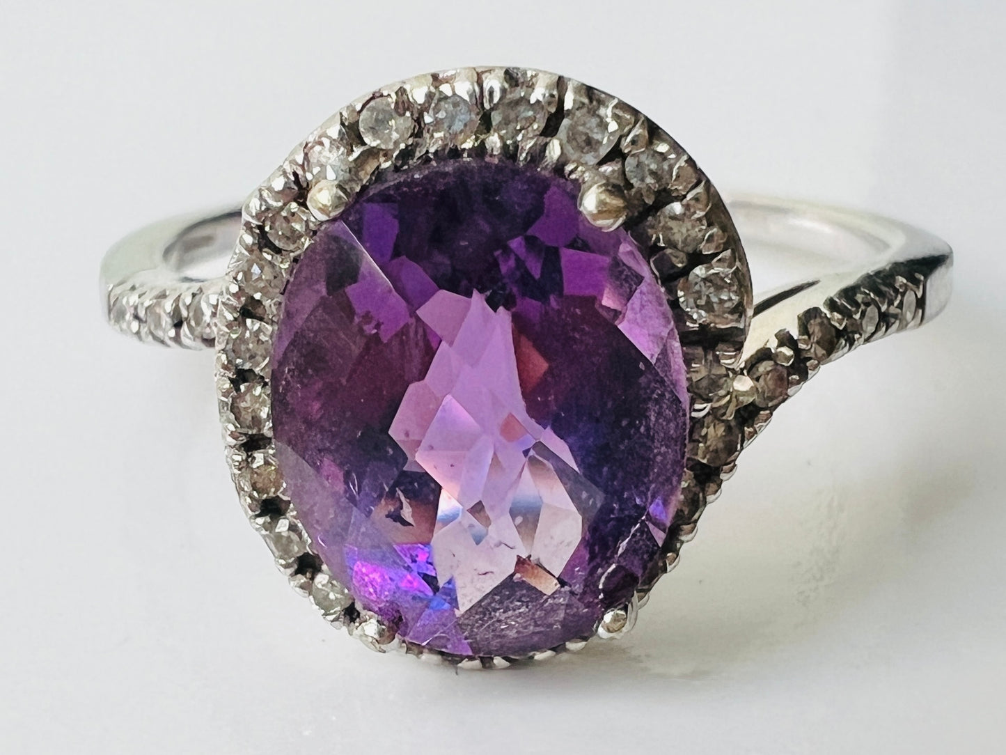 9ct Gold Amethyst & Diamond Ring