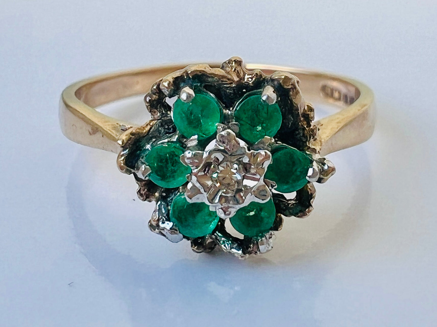 Vintage 9ct Gold Emerald & Diamond Ring