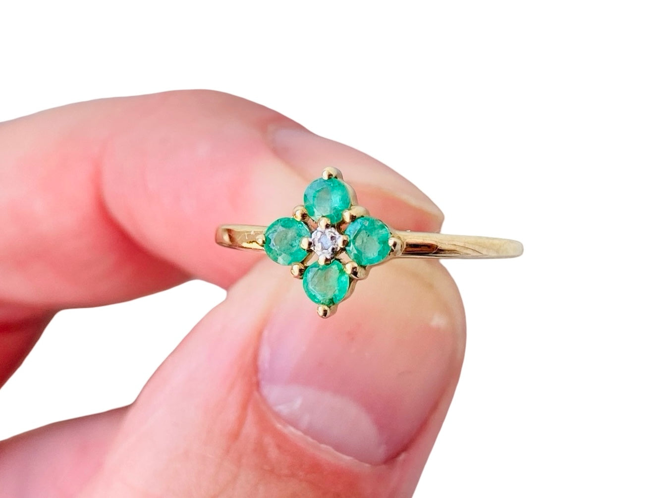 9ct Gold Emerald & Diamond Ring