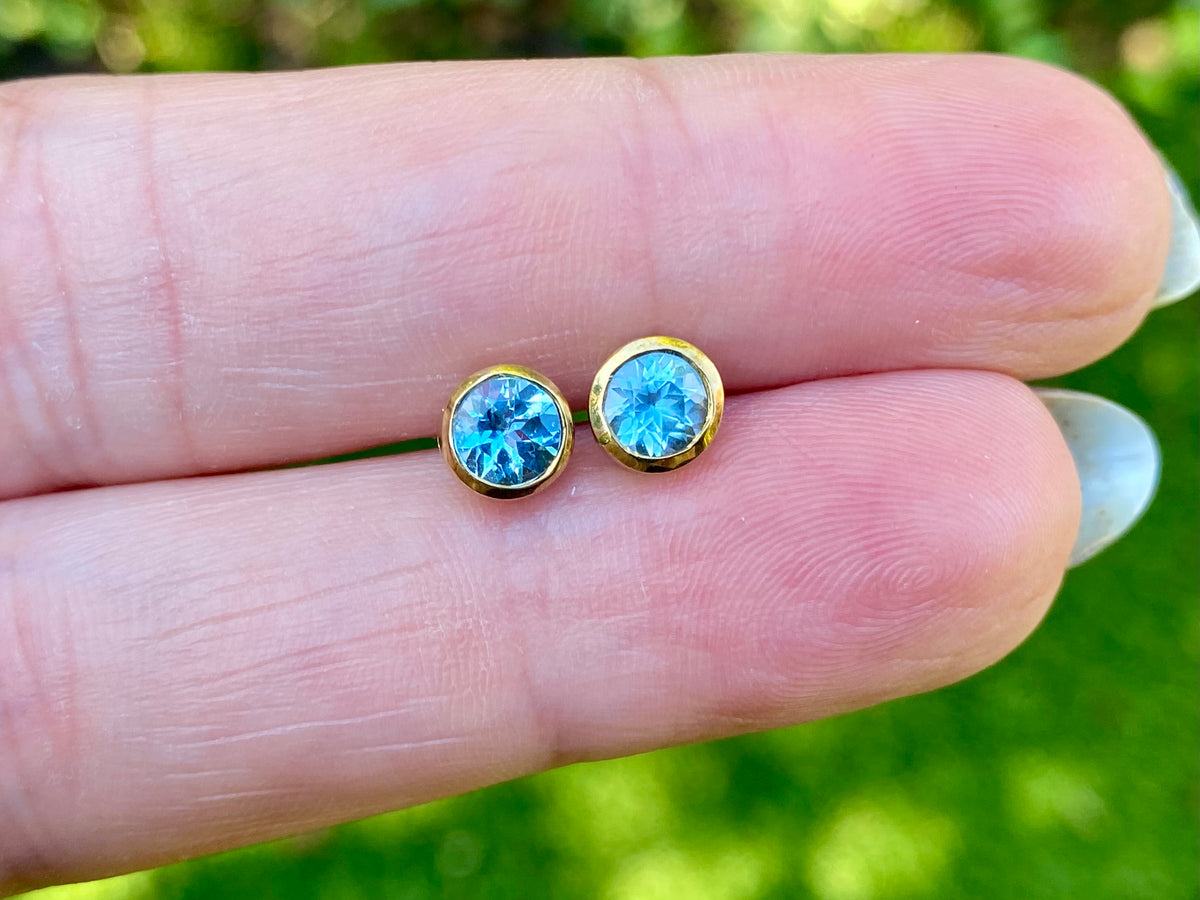 9ct Gold Topaz Earrings