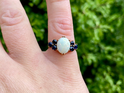 Vintage 9ct Gold Opal & Sapphire Ring