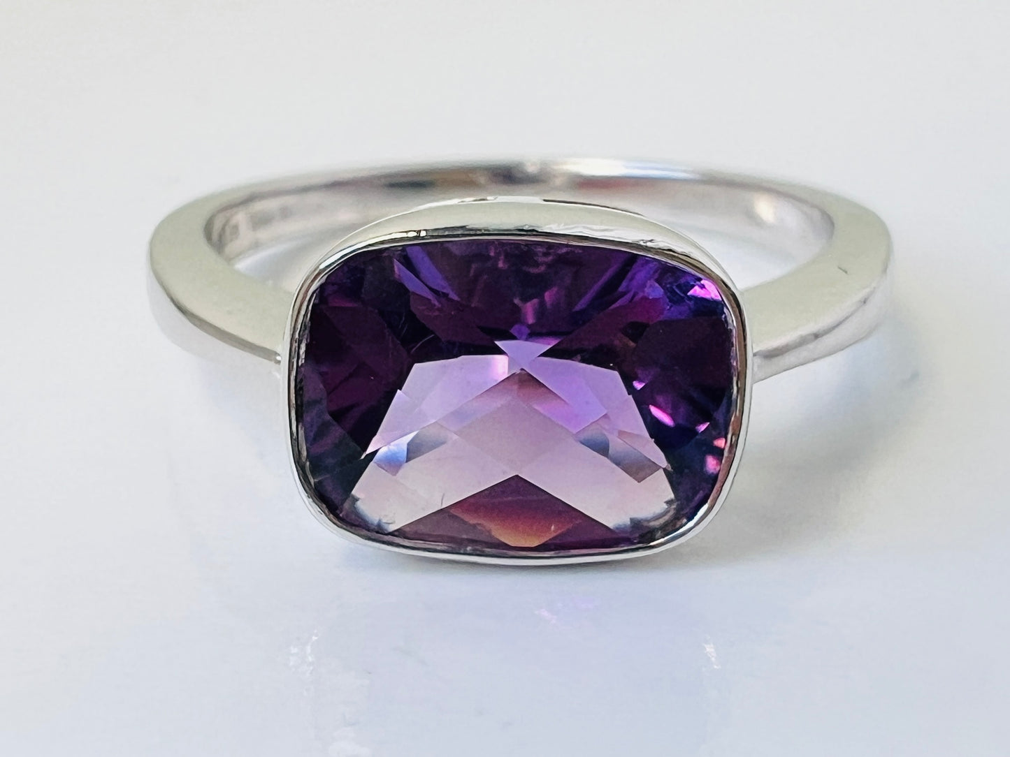 9ct Gold Amethyst Ring
