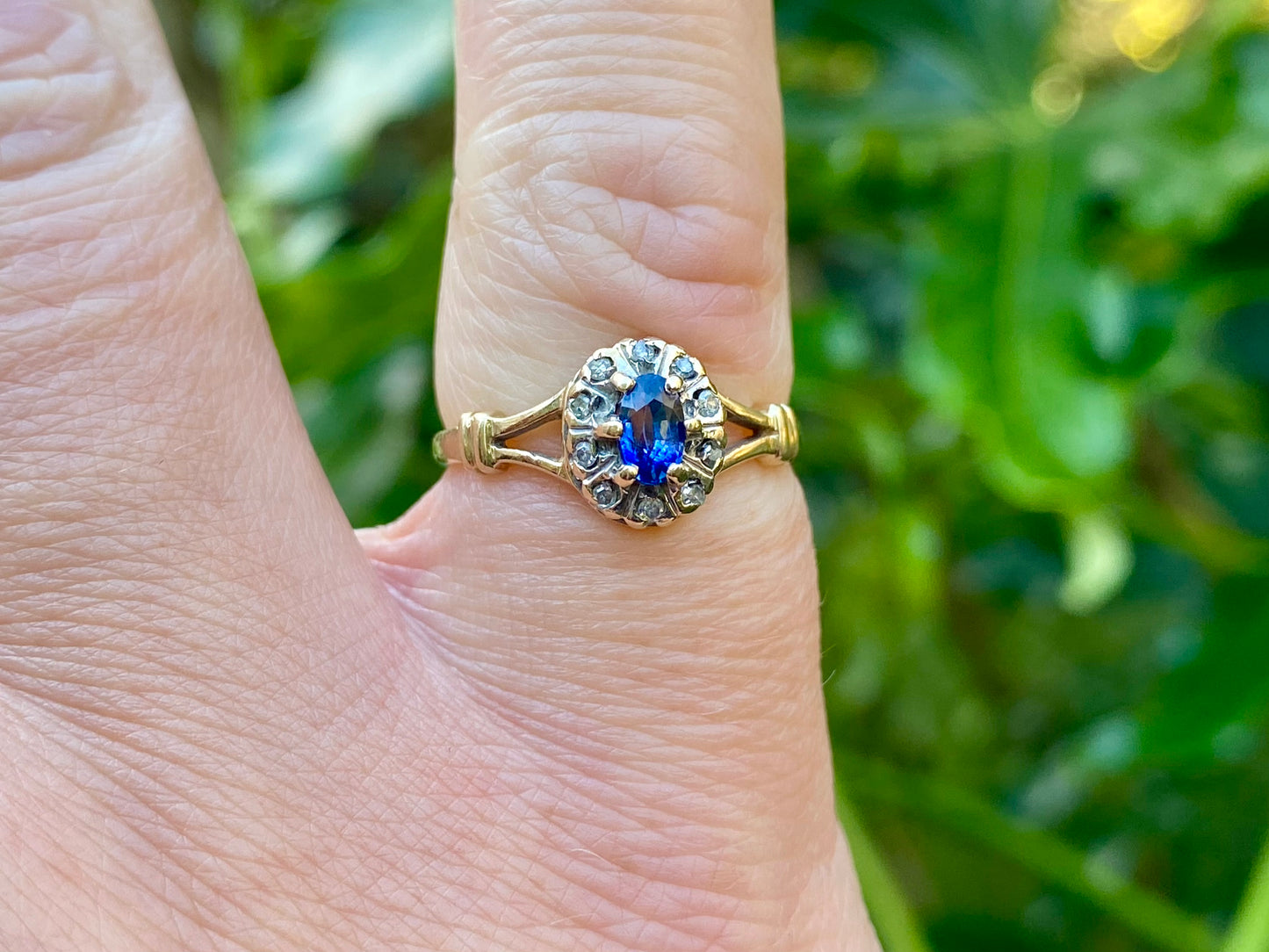 9ct Gold Sapphire & Diamond Ring