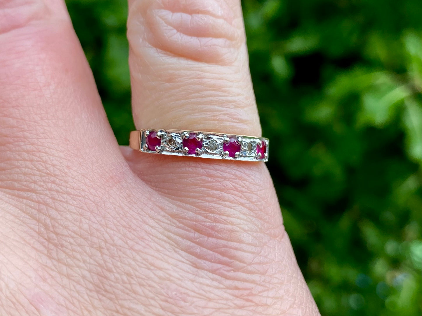 9ct Gold Ruby & Diamond Ring
