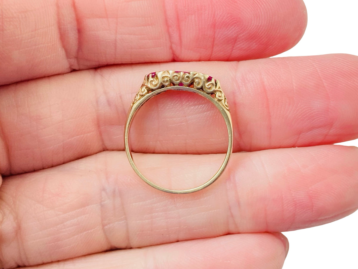 Vintage 9ct Gold Ruby & Diamond Ring