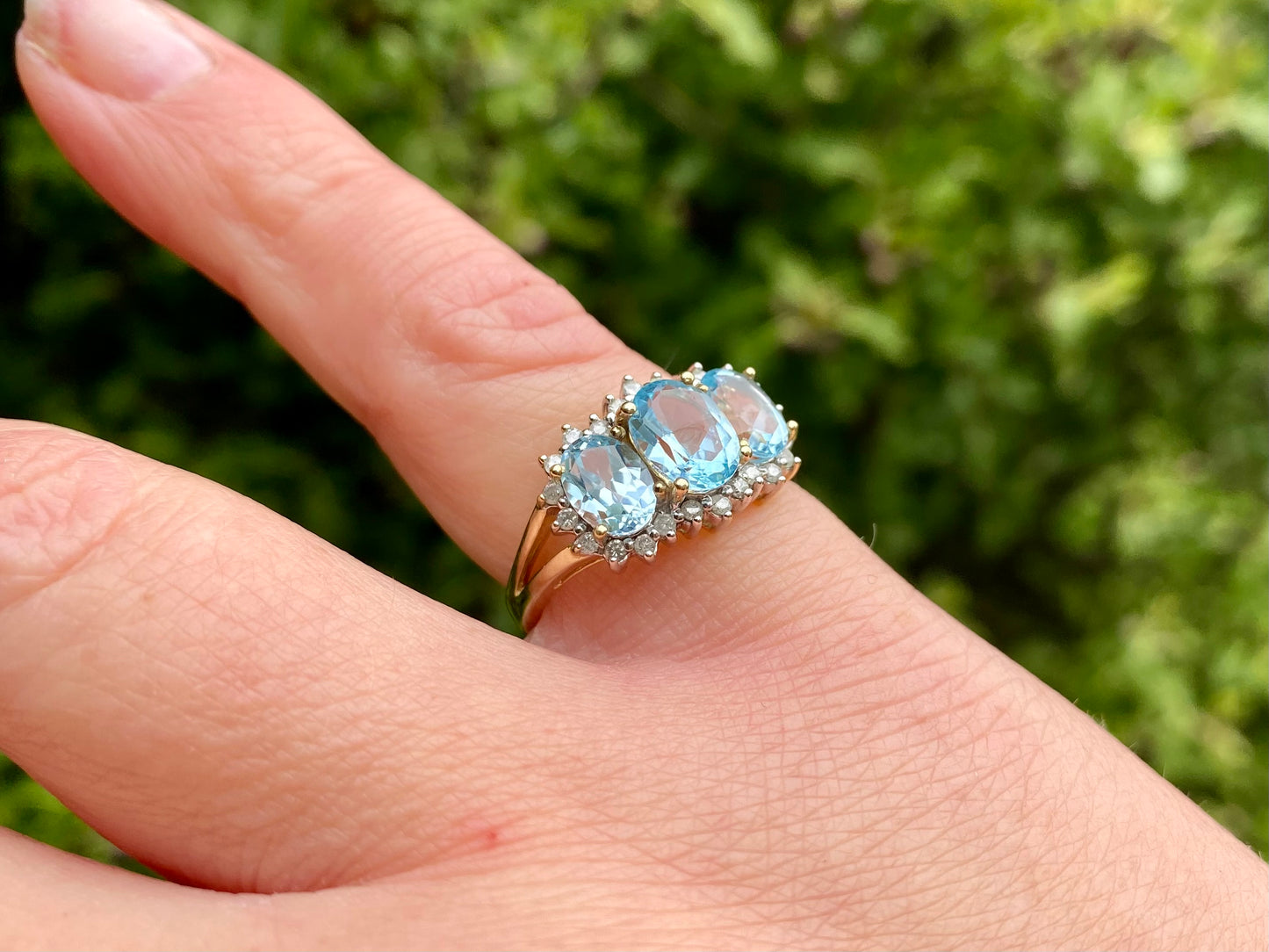 9ct Gold Topaz & Diamond Ring