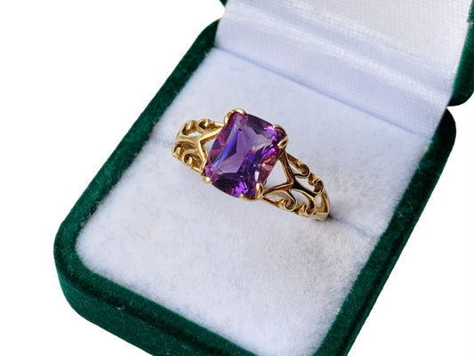 9ct Gold Amethyst Ring