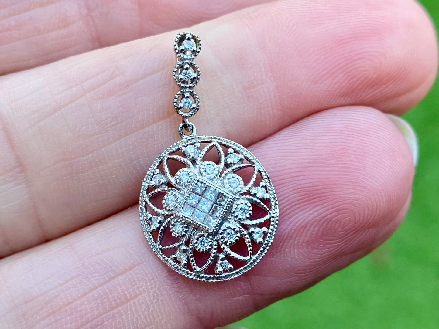 9ct Gold Diamond Pendant