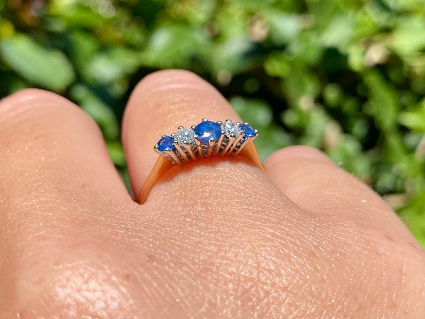 18ct Gold Sapphire & Diamond Ring