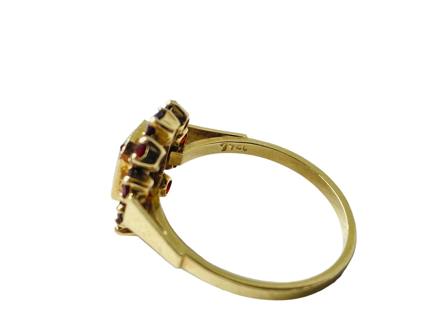 Vintage 14ct Gold Garnet Ring