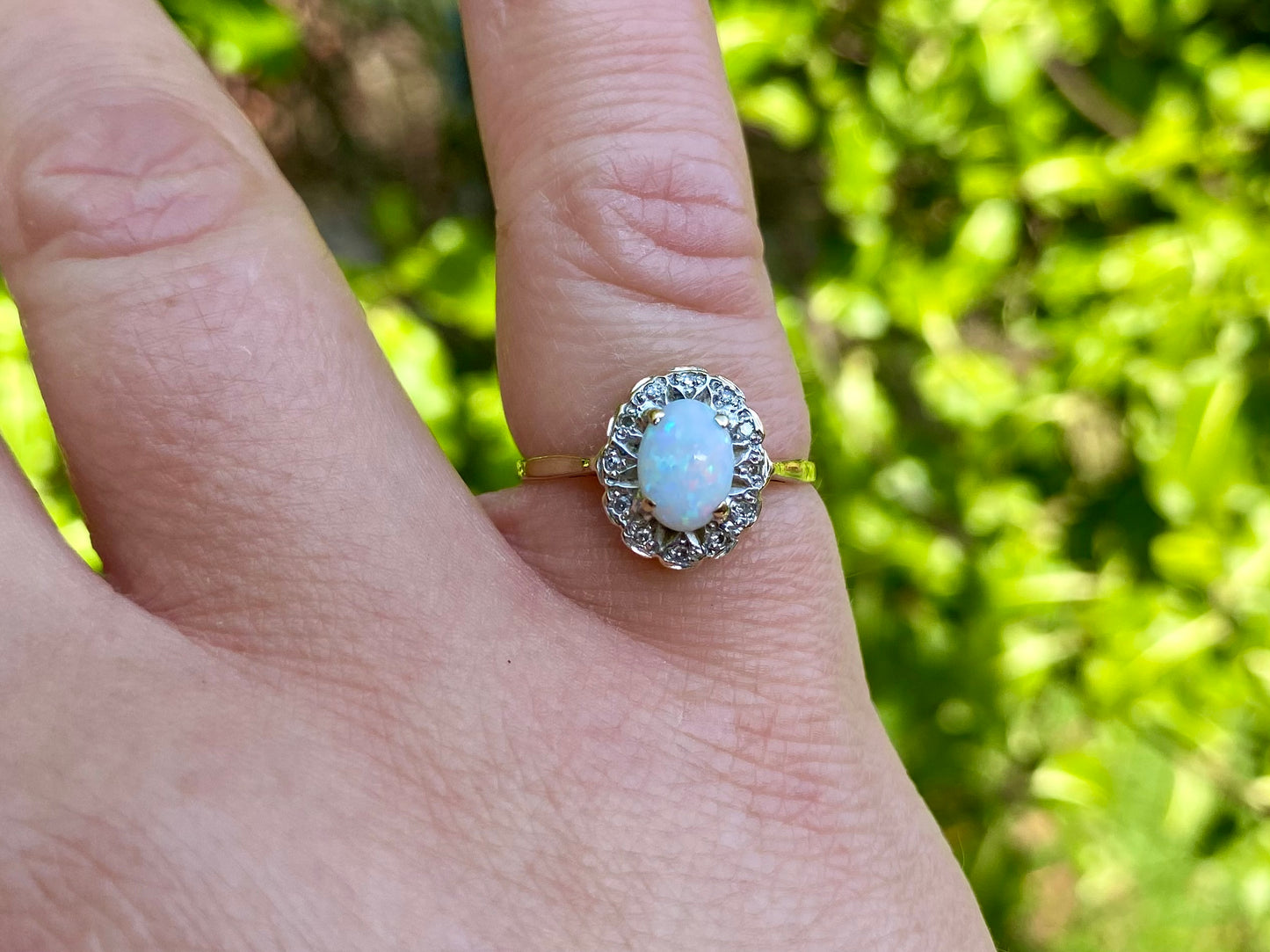 Vintage 9ct Gold Opal & Diamond Ring