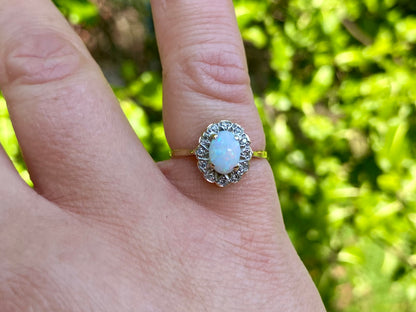 Vintage 9ct Gold Opal & Diamond Ring