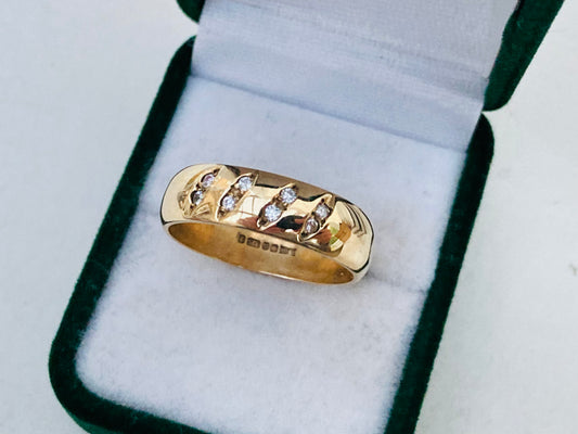 Vintage 9ct Gold Diamond Band Ring