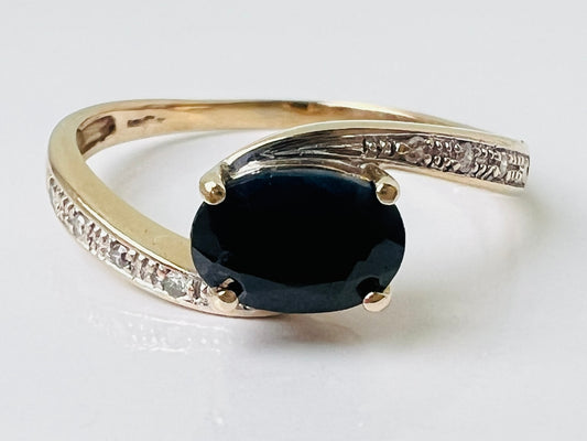 9ct Gold Sapphire & Diamond Ring