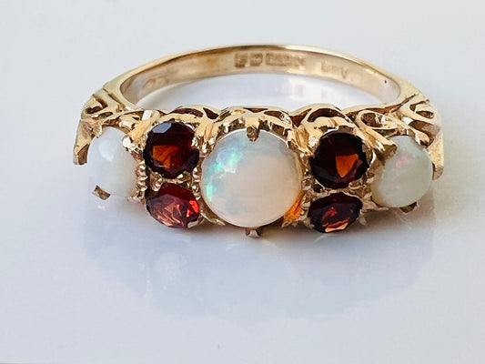 Vintage 9ct Gold Opal & Garnet Ring