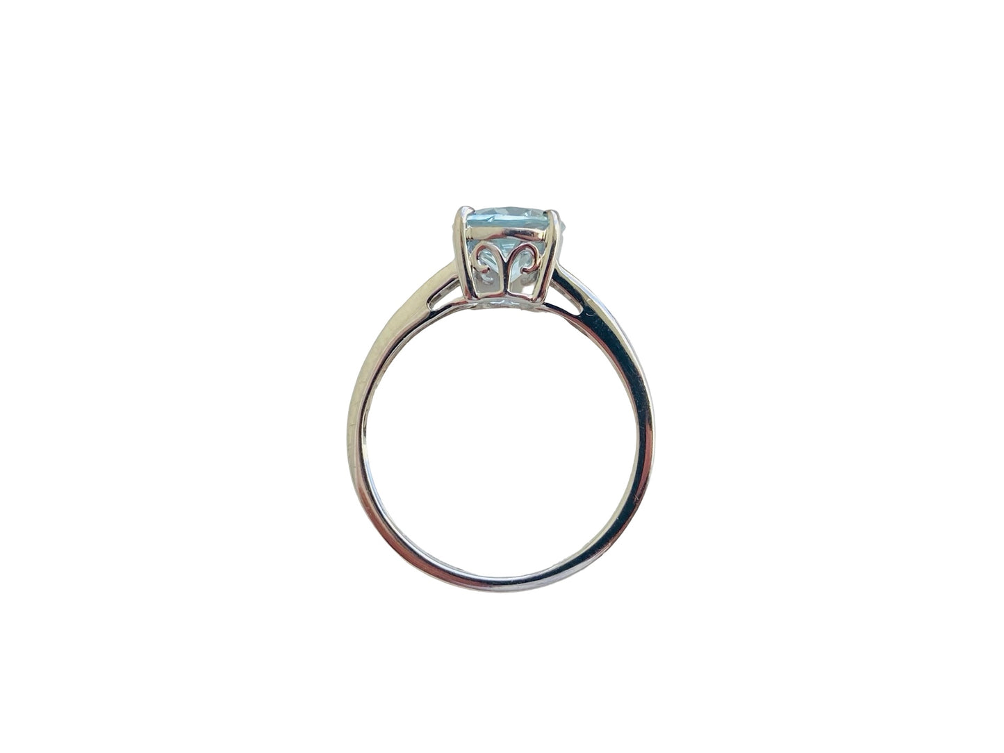 9ct Gold Aquamarine & Diamond Ring
