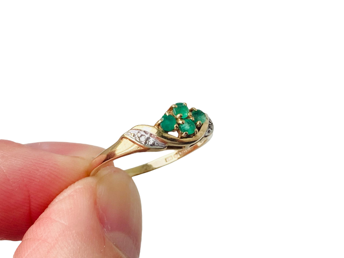 Vintage 9ct Gold Emerald & Diamond Ring